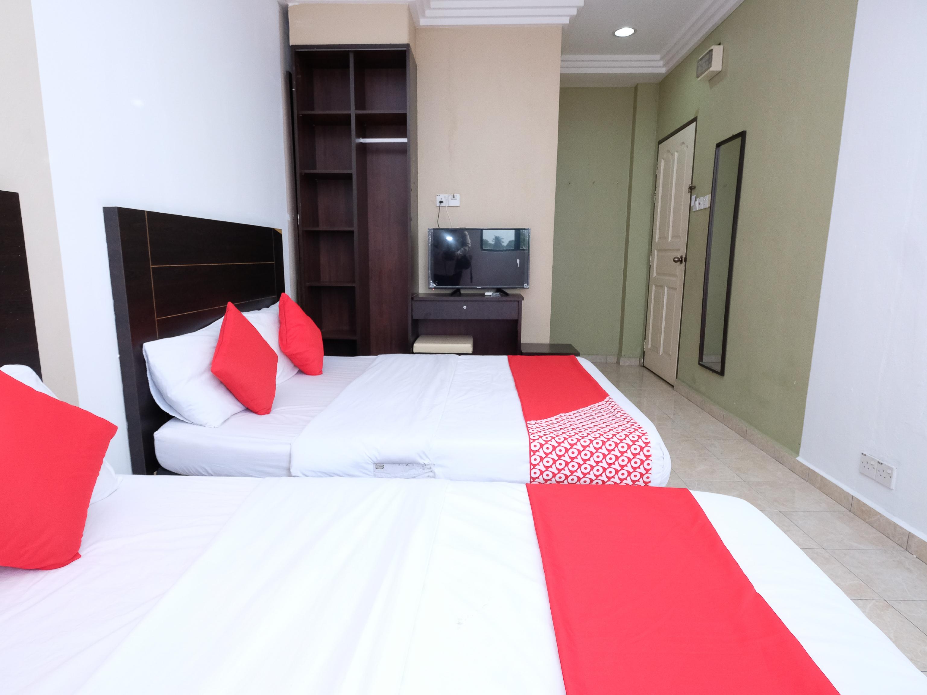 Oyo 717 Mr J Hotel Wakaf Che Yeh 2 מראה חיצוני תמונה