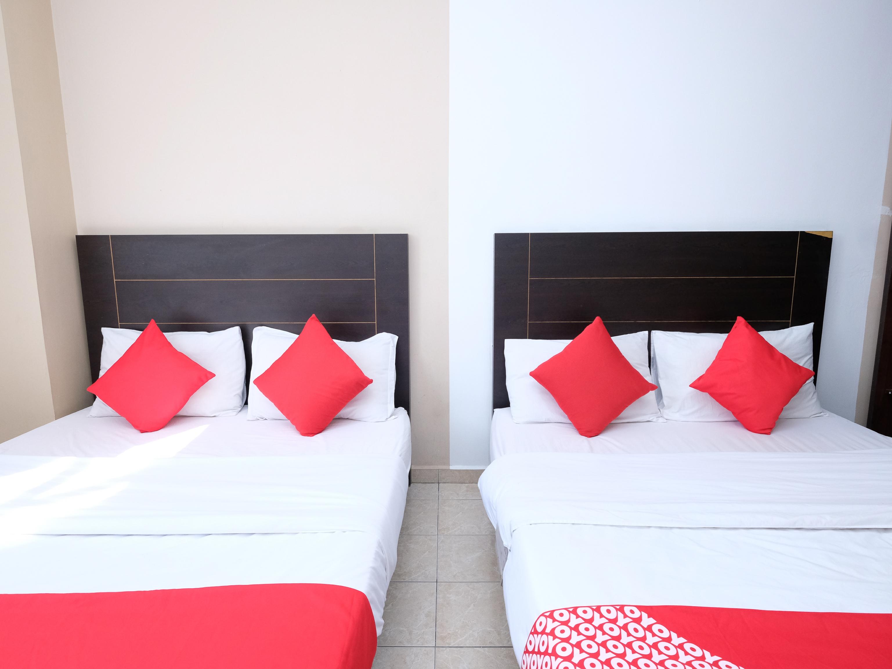 Oyo 717 Mr J Hotel Wakaf Che Yeh 2 מראה חיצוני תמונה