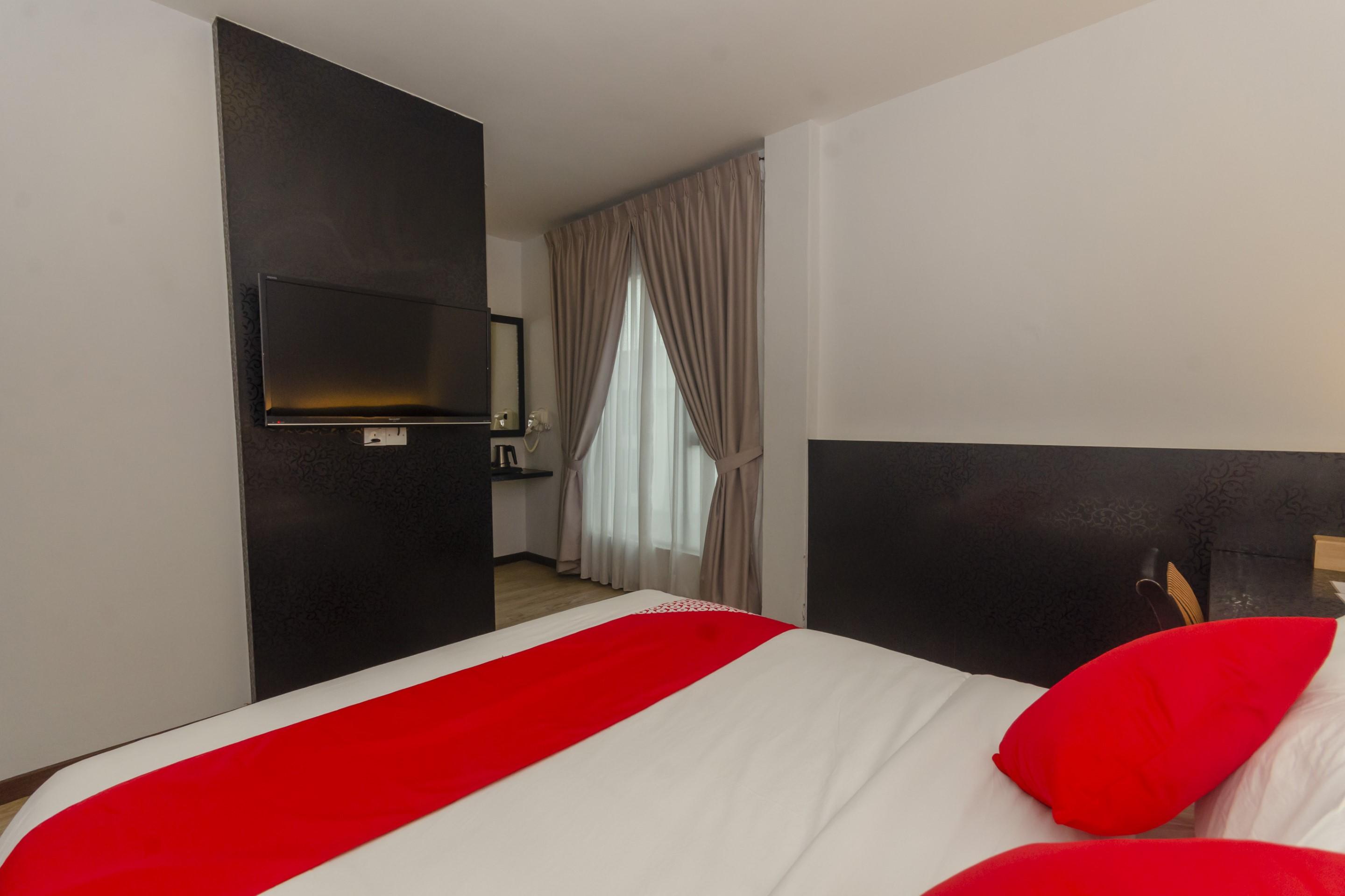 Oyo 717 Mr J Hotel Wakaf Che Yeh 2 מראה חיצוני תמונה