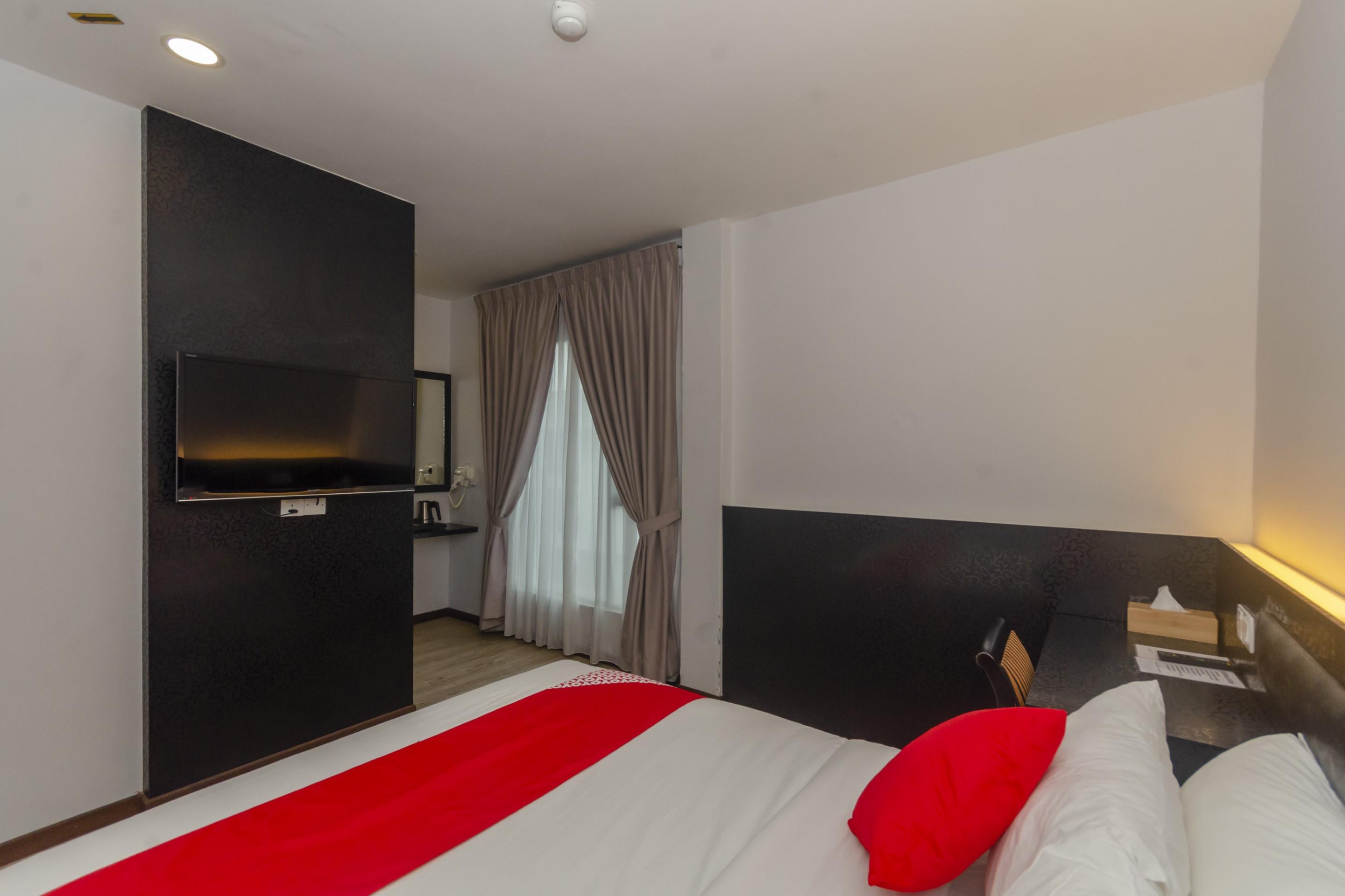 Oyo 717 Mr J Hotel Wakaf Che Yeh 2 מראה חיצוני תמונה