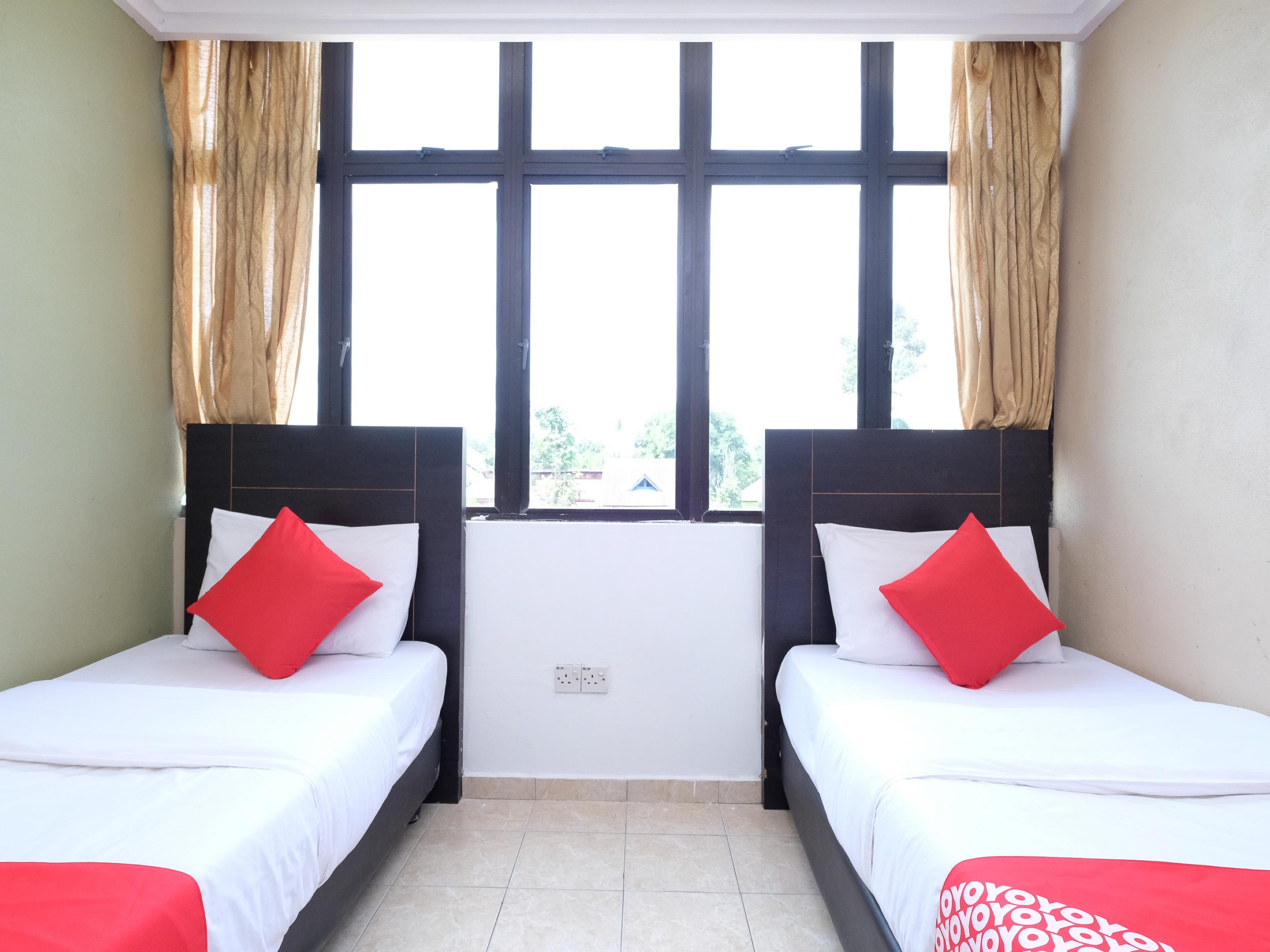 Oyo 717 Mr J Hotel Wakaf Che Yeh 2 מראה חיצוני תמונה