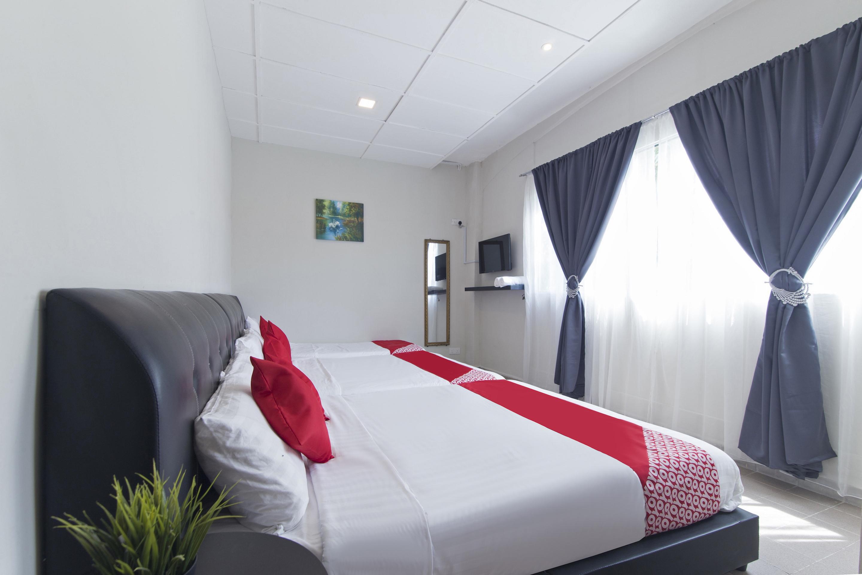 Oyo 717 Mr J Hotel Wakaf Che Yeh 2 מראה חיצוני תמונה