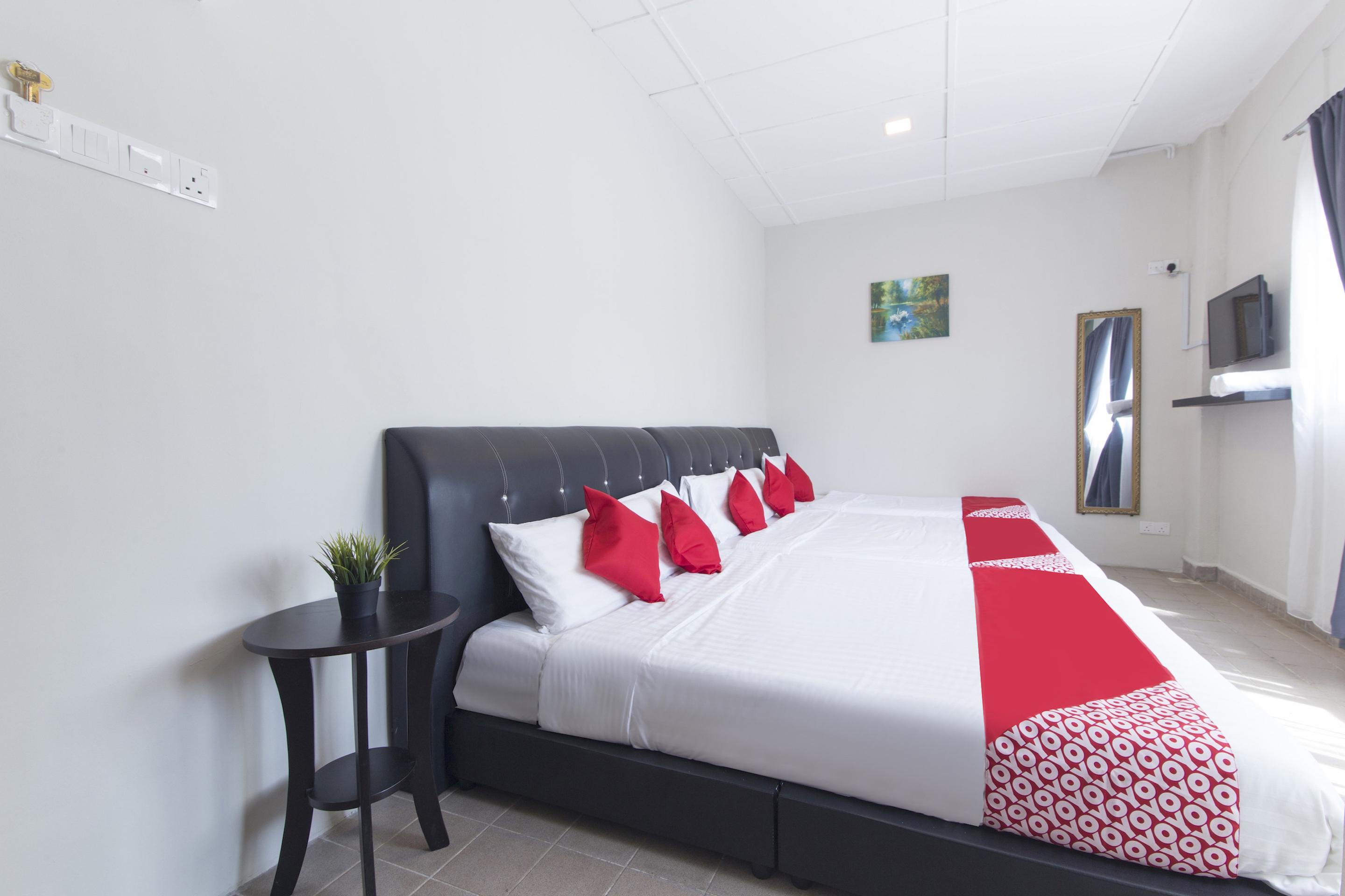 Oyo 717 Mr J Hotel Wakaf Che Yeh 2 מראה חיצוני תמונה
