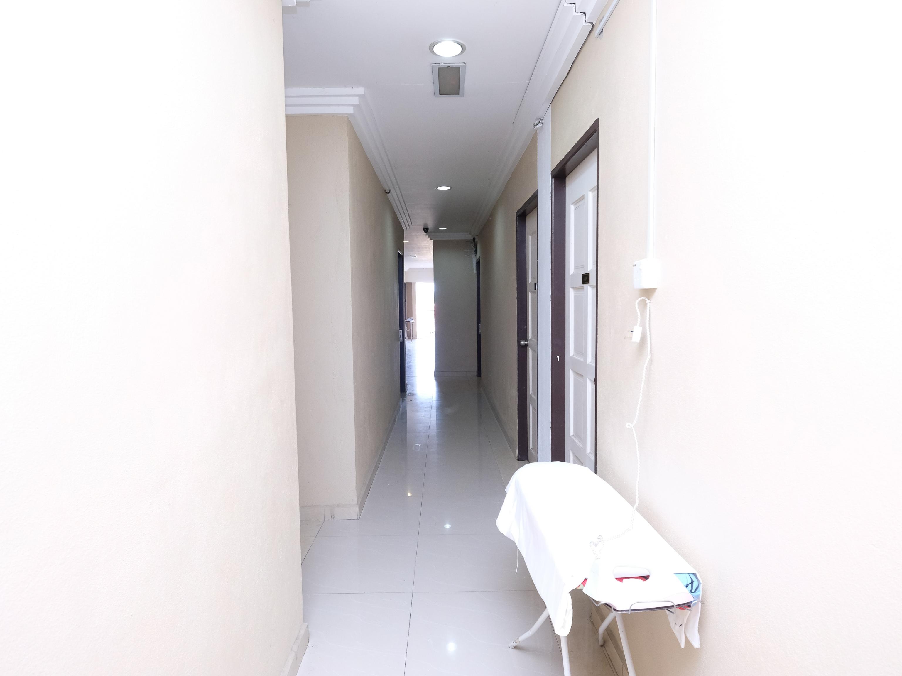 Oyo 717 Mr J Hotel Wakaf Che Yeh 2 מראה חיצוני תמונה