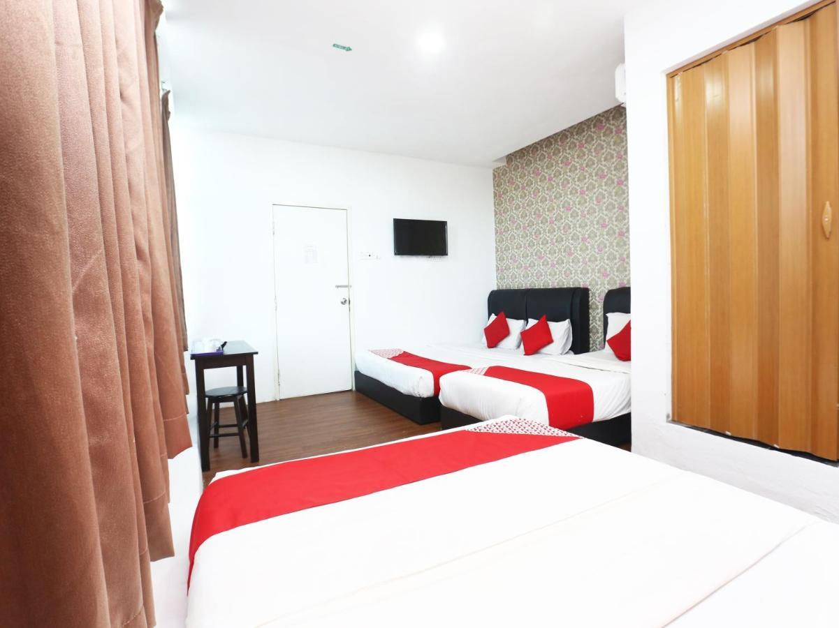 Oyo 717 Mr J Hotel Wakaf Che Yeh 2 מראה חיצוני תמונה