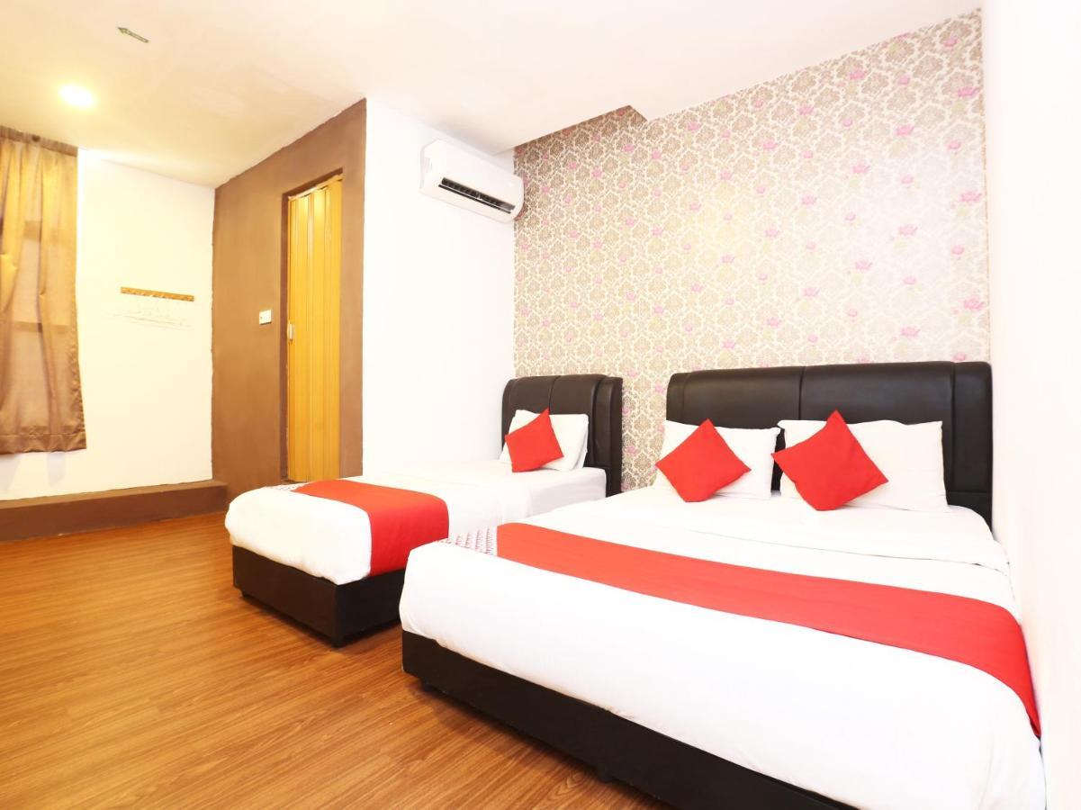 Oyo 717 Mr J Hotel Wakaf Che Yeh 2 מראה חיצוני תמונה