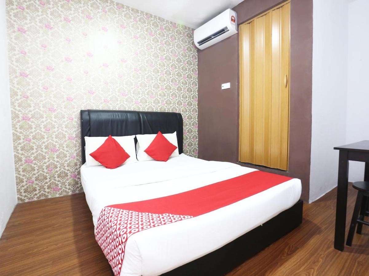 Oyo 717 Mr J Hotel Wakaf Che Yeh 2 מראה חיצוני תמונה