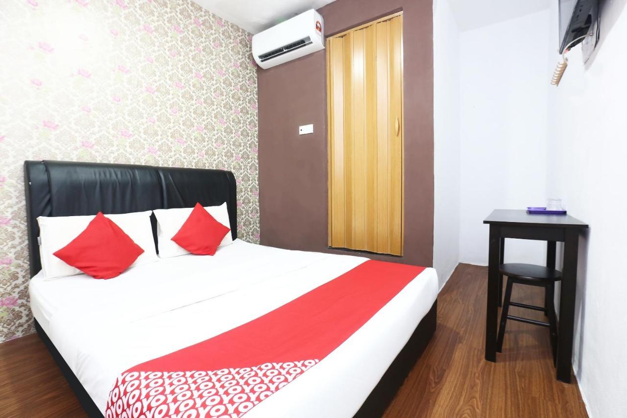 Oyo 717 Mr J Hotel Wakaf Che Yeh 2 מראה חיצוני תמונה