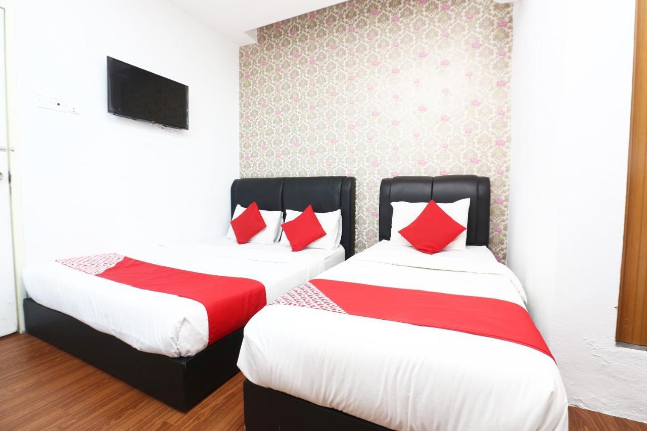 Oyo 717 Mr J Hotel Wakaf Che Yeh 2 מראה חיצוני תמונה