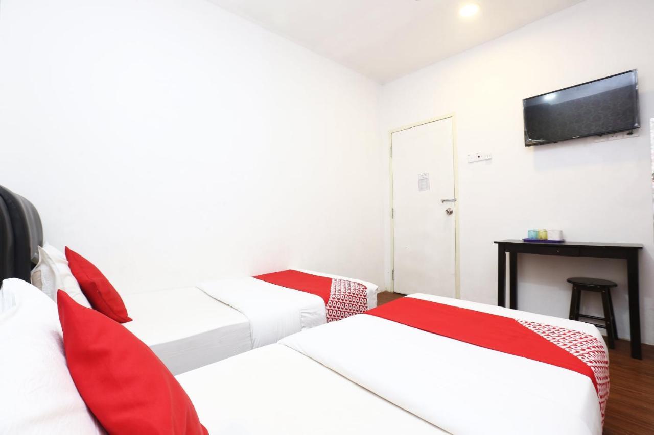 Oyo 717 Mr J Hotel Wakaf Che Yeh 2 מראה חיצוני תמונה