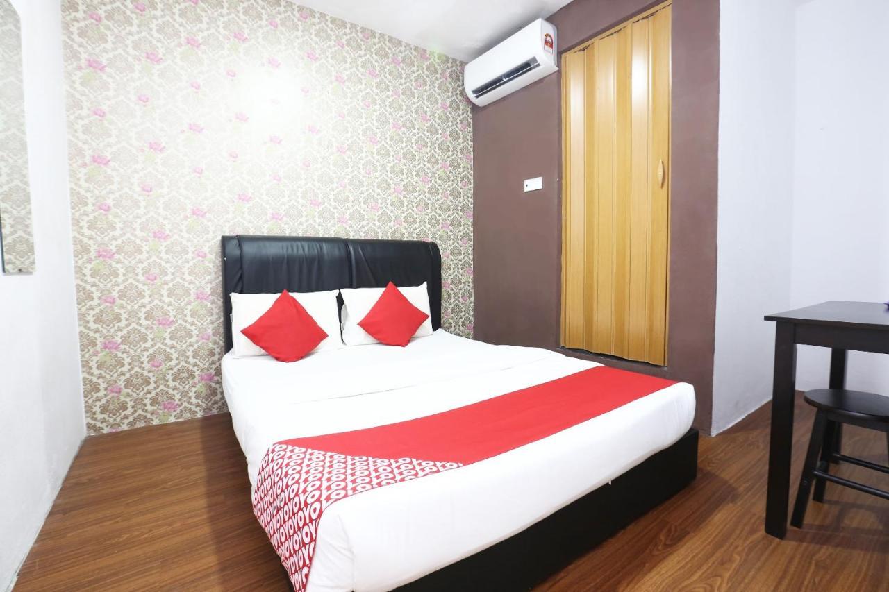 Oyo 717 Mr J Hotel Wakaf Che Yeh 2 מראה חיצוני תמונה