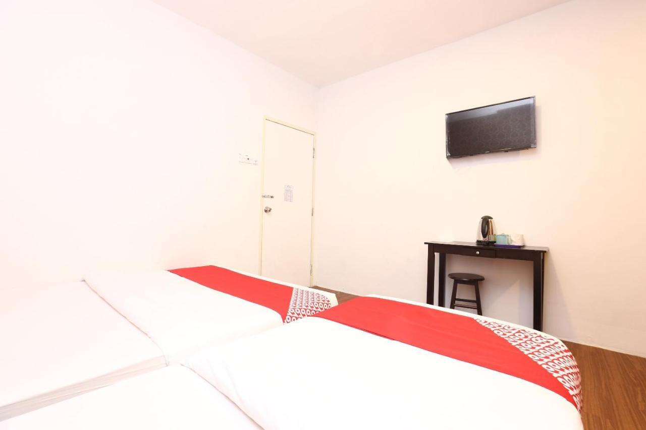 Oyo 717 Mr J Hotel Wakaf Che Yeh 2 מראה חיצוני תמונה