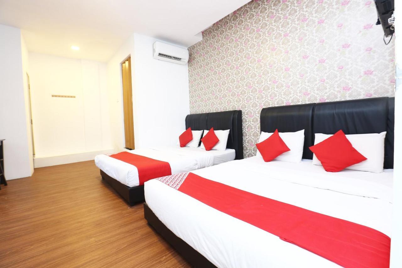 Oyo 717 Mr J Hotel Wakaf Che Yeh 2 מראה חיצוני תמונה
