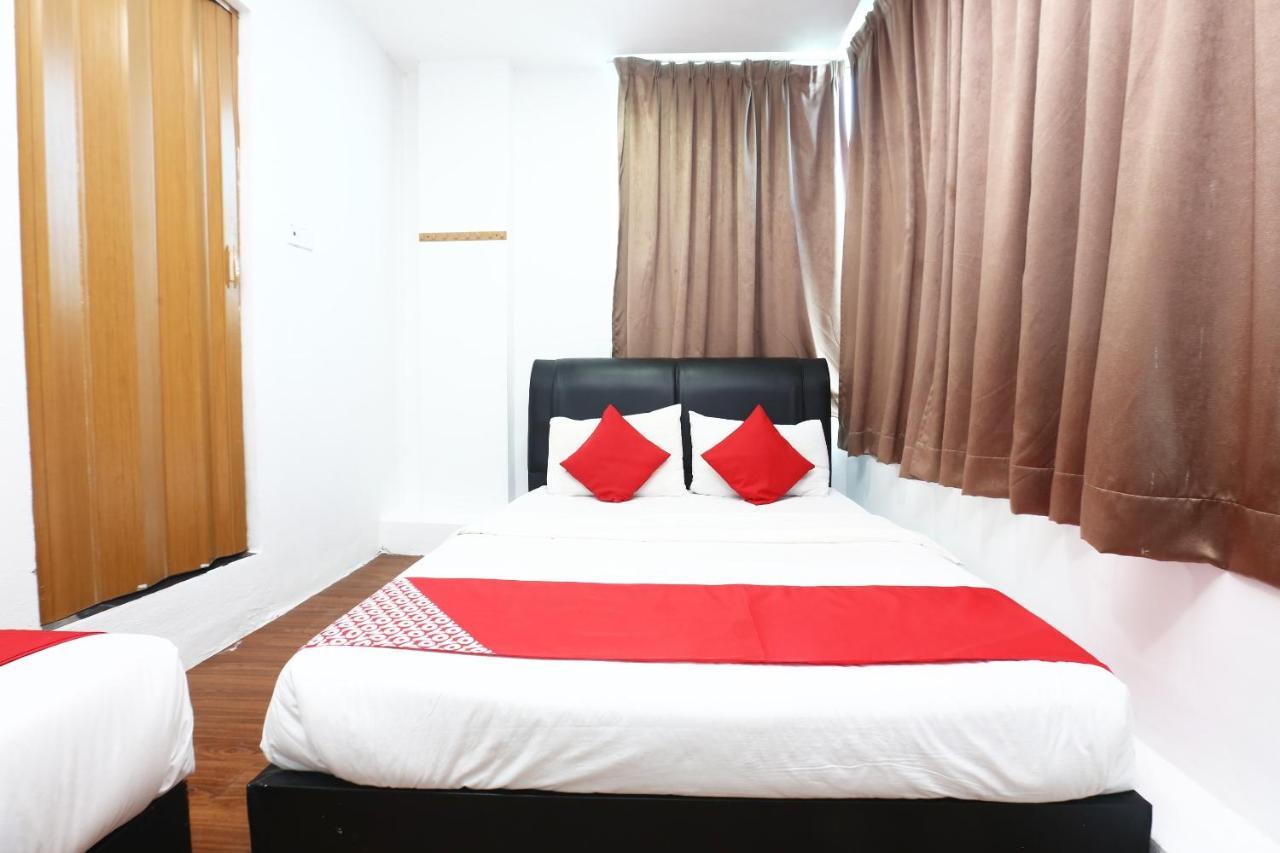 Oyo 717 Mr J Hotel Wakaf Che Yeh 2 מראה חיצוני תמונה