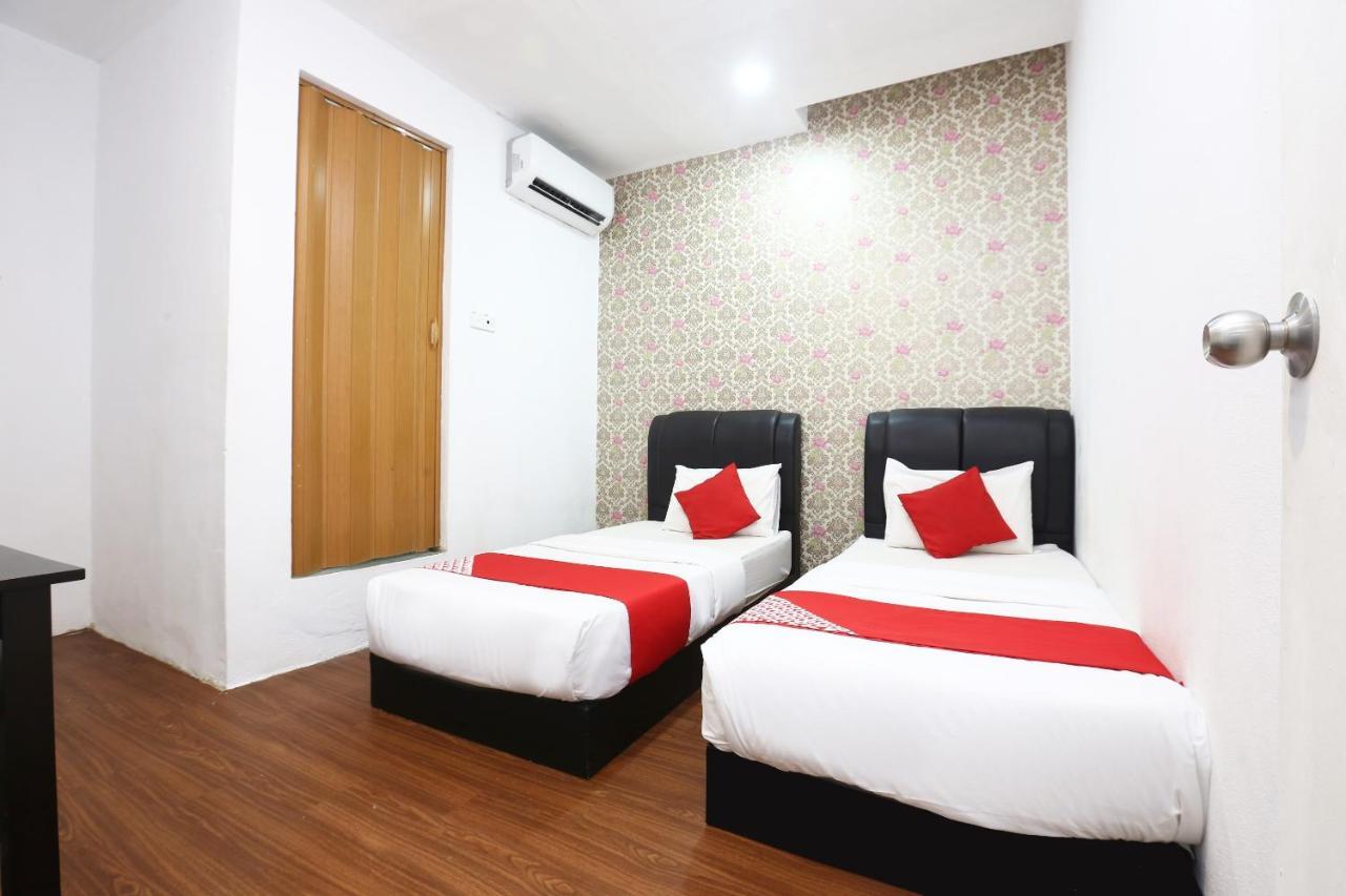Oyo 717 Mr J Hotel Wakaf Che Yeh 2 מראה חיצוני תמונה